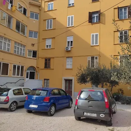 Apartment Karmen *