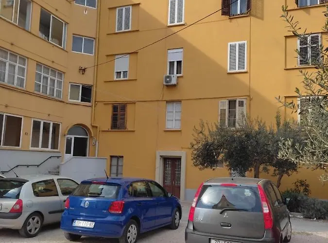 Apartman Karmen *
